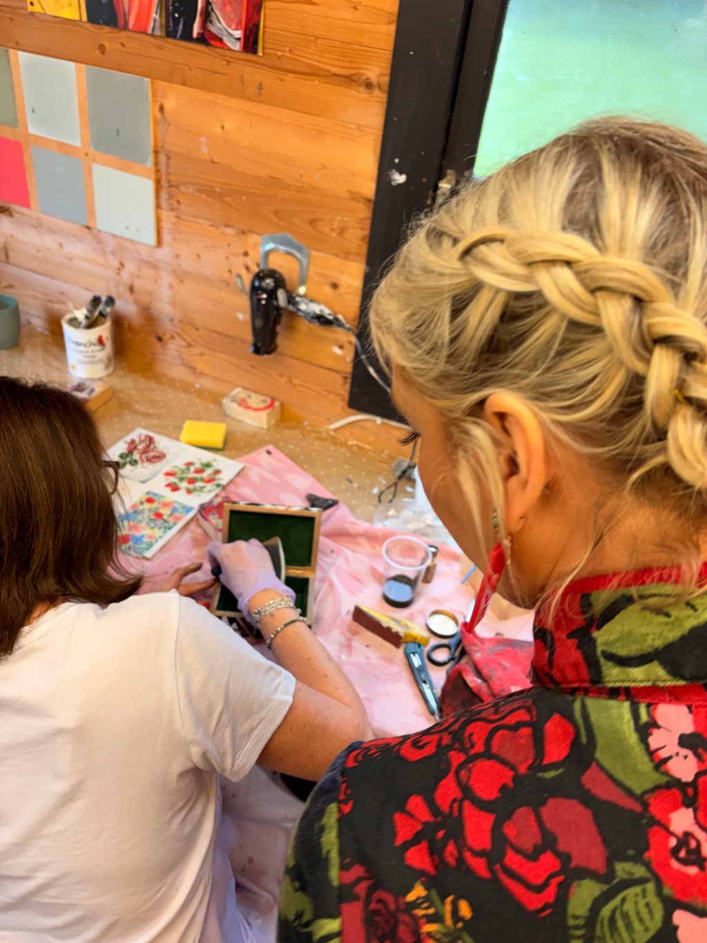 Decorative Effects Half Day Workshop

Saturday 25th July | 10-2pm approx.)