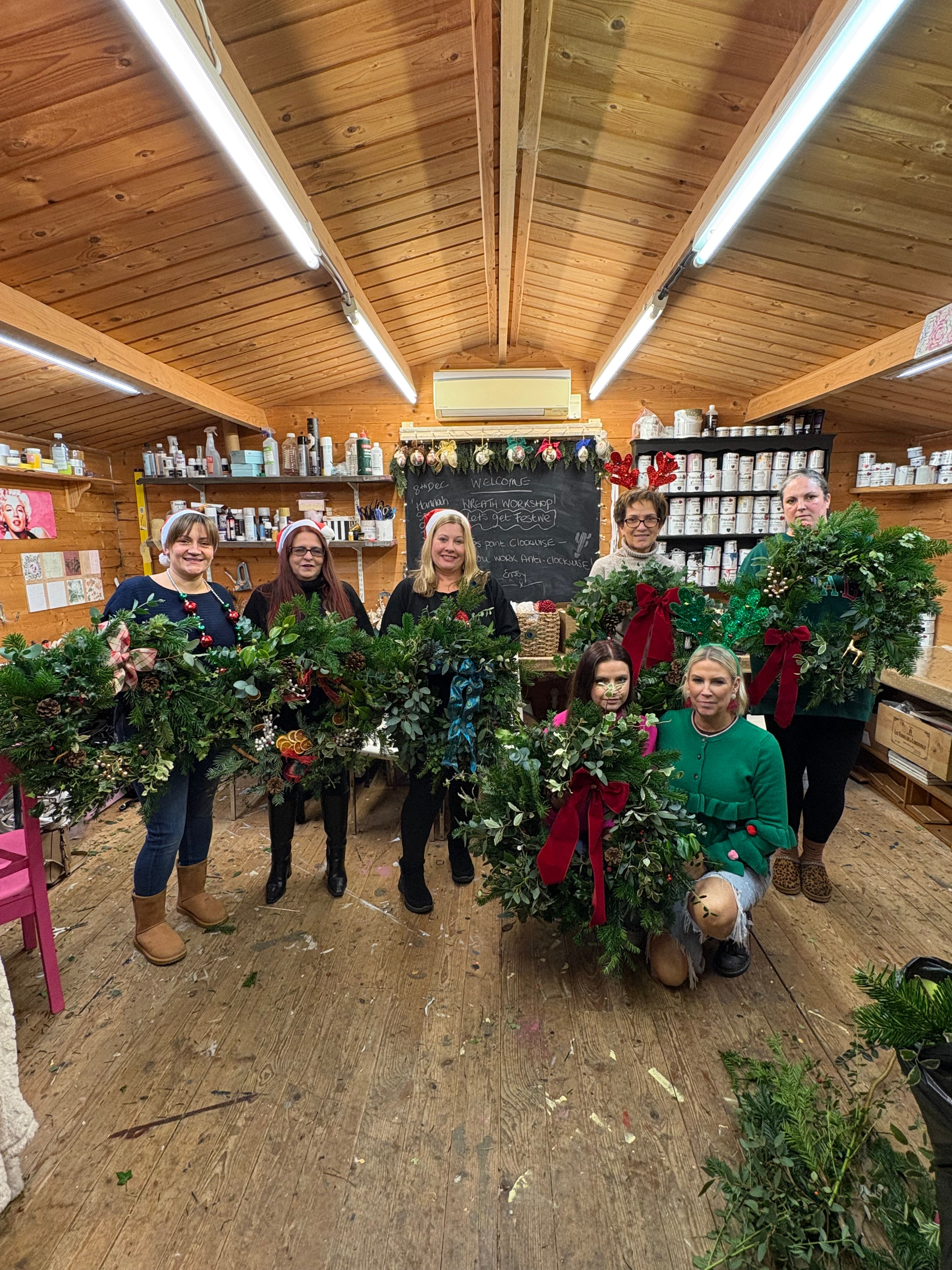 Christmas Wreath Workshop 🎄

Wednesday 9th December | 6.30 –9.30pm