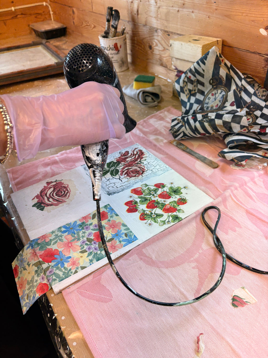 Decorative Effects Half Day Workshop

Saturday 25th July | 10-2pm approx.)